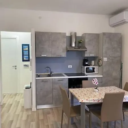 Cristina Centralissimo Citra , 008055-lt-1538 Apartamento San Remo
